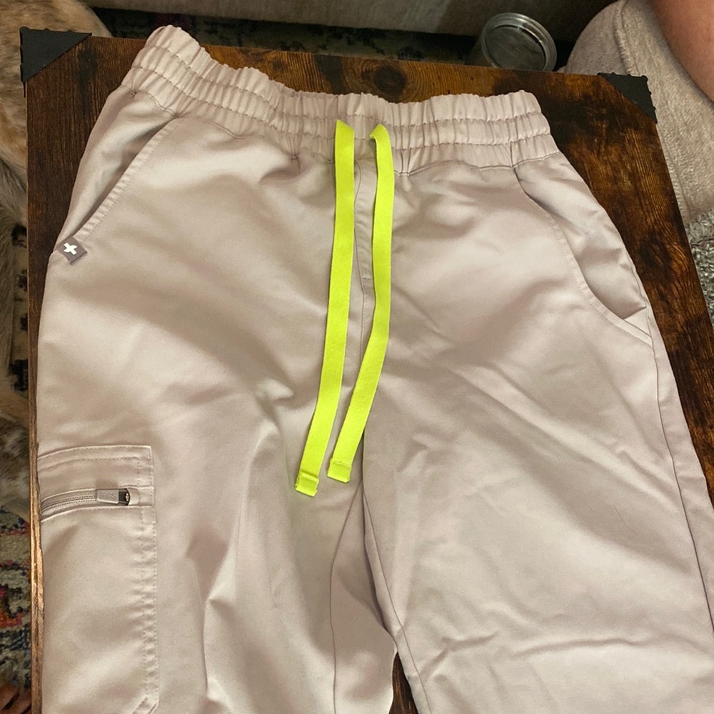 XS Figs scrub joggers